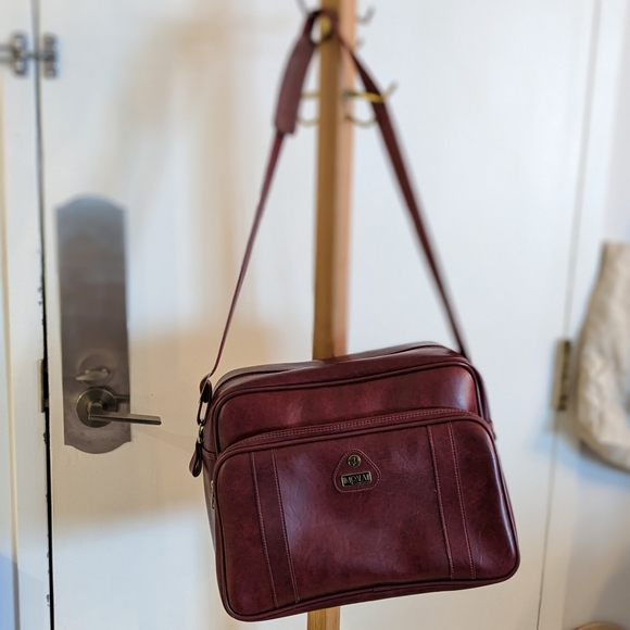 Vintage Impala II Weekender Style Bag - Picture 2 of 3